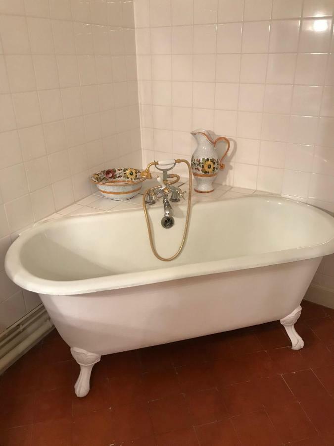 La Maison Quarante Bed & Breakfast Стая снимка